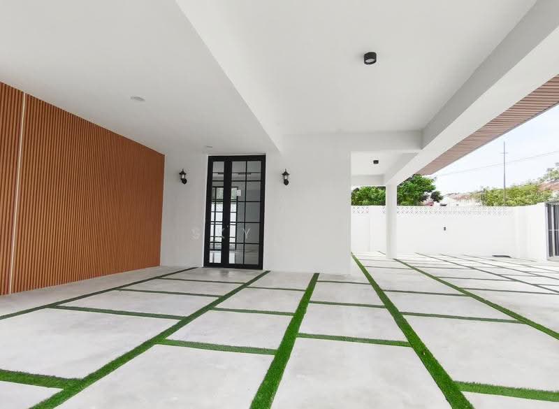 Bungalow House for Sale in Taman Johor (Tampoi) - Sky Tan - Exterior - PropertyGuru.com.my