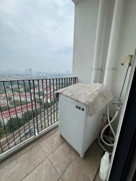 Kediaman Servis untuk Disewa di Emporis - Eunice Law - Balcony - PropertyGuru.com.my
