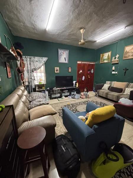 Rumah Teres untuk Disewa di Taman Klang Utama (Kapar) - Jack Khor Phor Jiing - Living Room - PropertyGuru.com.my