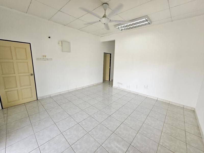 Bungalow House for Sale in Taman Hulu Langat Jaya (Hulu Langat) - Azli Ibrahim - Interior - PropertyGuru.com.my