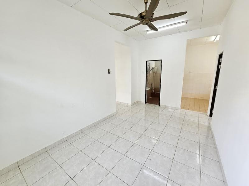 Bungalow House for Sale in Taman Hulu Langat Jaya (Hulu Langat) - Azli Ibrahim - Bathroom - PropertyGuru.com.my