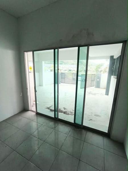 1-storey Terraced House for Sale in Lahat (Perak) - Justine Chin - Exterior - PropertyGuru.com.my