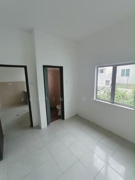 1-storey Terraced House for Sale in Lahat (Perak) - Justine Chin - Bathroom - PropertyGuru.com.my