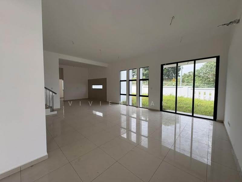 Rumah Teres untuk Dijual di Taman Desa Tebrau (Tebrau) - Vivien Tan - Living Room - PropertyGuru.com.my