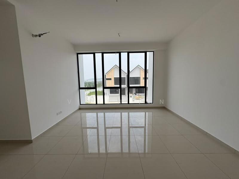 Rumah Teres untuk Dijual di Taman Desa Tebrau (Tebrau) - Vivien Tan - Living Room - PropertyGuru.com.my