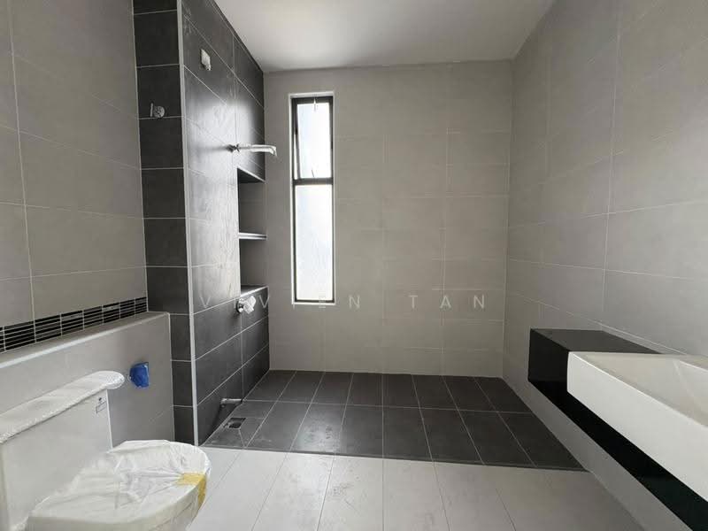 Rumah Teres untuk Dijual di Taman Desa Tebrau (Tebrau) - Vivien Tan - Bathroom - PropertyGuru.com.my