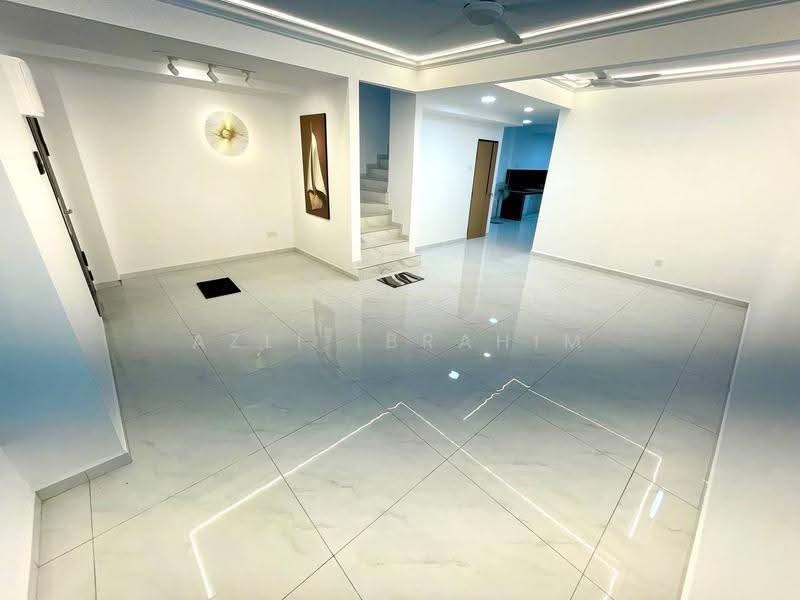 Rumah Teres 2-Tingkat untuk Dijual di Bandar Mahkota Cheras (Cheras) - Azli Ibrahim - Living Room - PropertyGuru.com.my