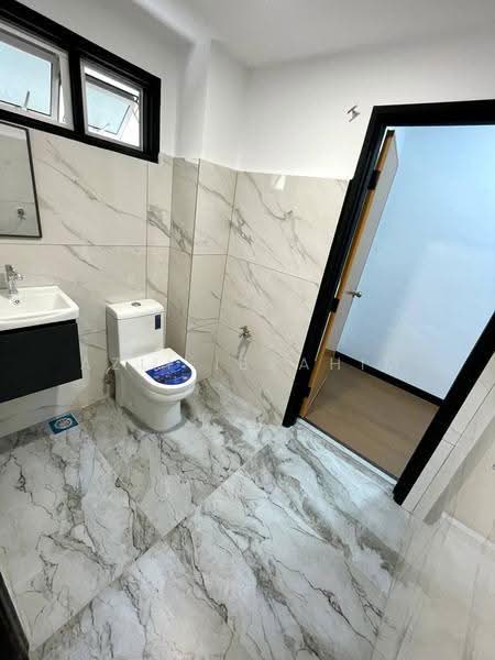Rumah Teres 2-Tingkat untuk Dijual di Bandar Mahkota Cheras (Cheras) - Azli Ibrahim - Bathroom - PropertyGuru.com.my