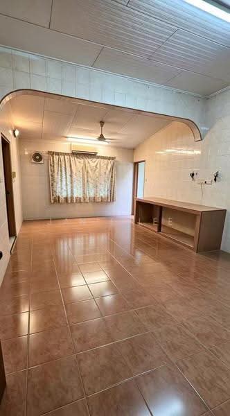Rumah Berkembar untuk Dijual di Klang (Selangor) - Janie Lee - Living Room - PropertyGuru.com.my