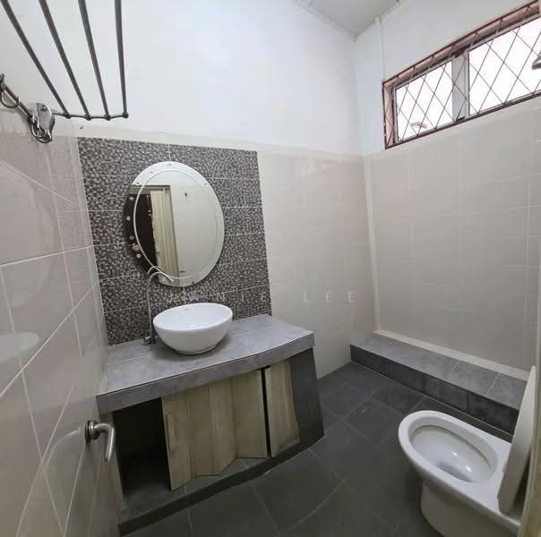 Rumah Berkembar untuk Dijual di Klang (Selangor) - Janie Lee - Bathroom - PropertyGuru.com.my