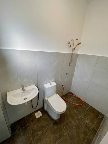 Rumah Teres 2-Tingkat untuk Dijual di Bandar Mahkota Cheras (Cheras) - Azli Ibrahim - Bathroom - PropertyGuru.com.my