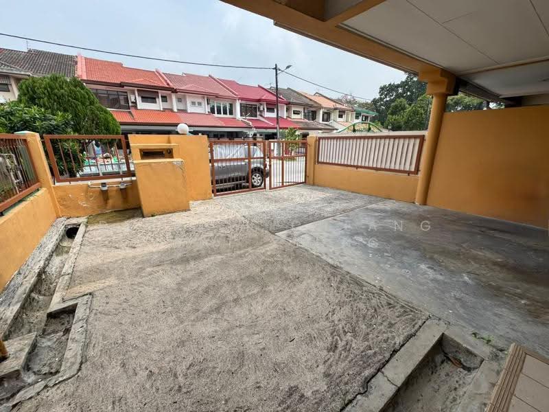 Terraced House for Sale in Bandar Utama (Selangor) - Derrick Cheang Keat Xiung - Exterior - PropertyGuru.com.my