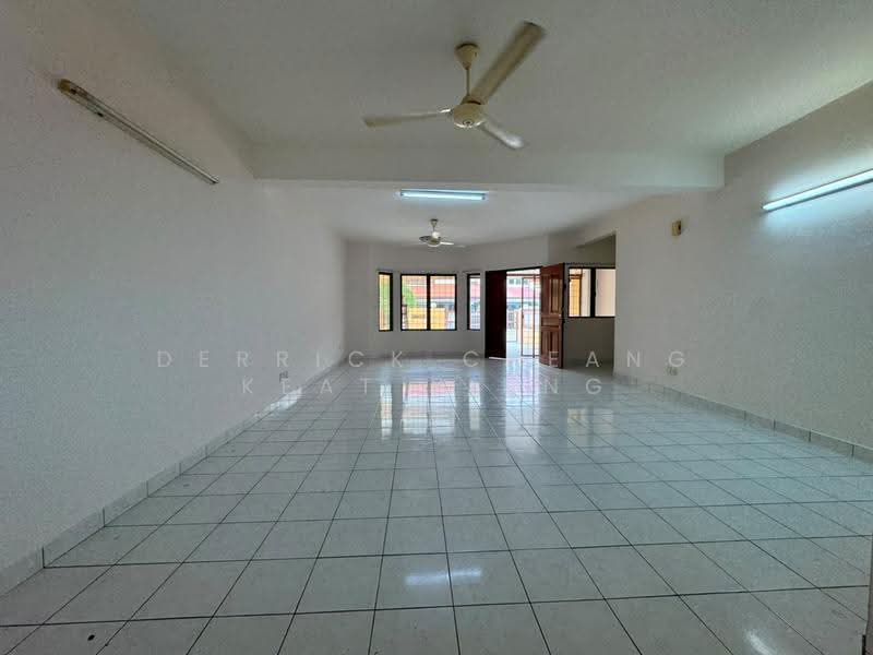 Terraced House for Sale in Bandar Utama (Selangor) - Derrick Cheang Keat Xiung - Living Room - PropertyGuru.com.my