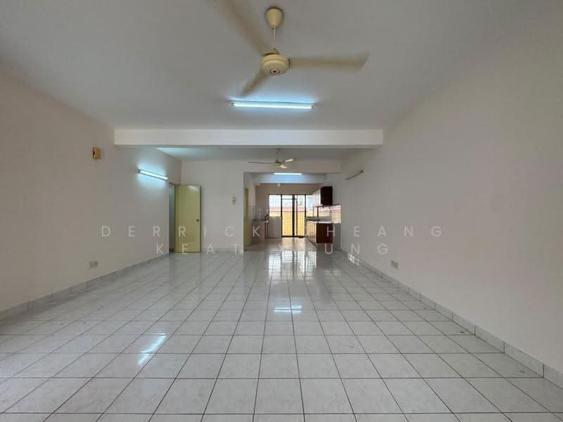 Terraced House for Sale in Bandar Utama (Selangor) - Derrick Cheang Keat Xiung - Living Room - PropertyGuru.com.my