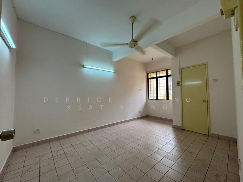 Terraced House for Sale in Bandar Utama (Selangor) - Derrick Cheang Keat Xiung - Living Room - PropertyGuru.com.my