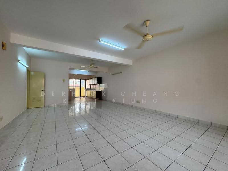 Terraced House for Sale in Bandar Utama (Selangor) - Derrick Cheang Keat Xiung - Living Room - PropertyGuru.com.my