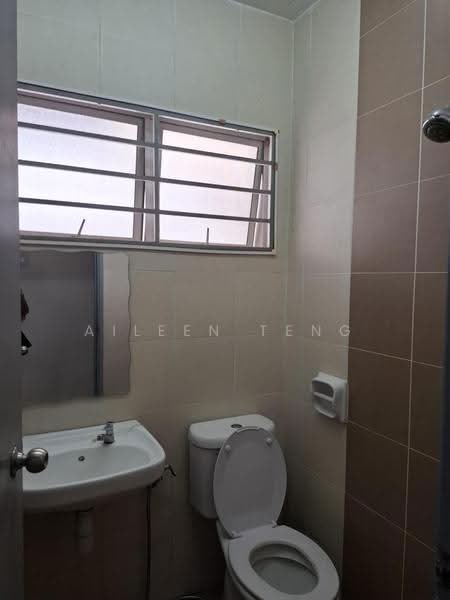 Rumah Berkembar untuk Disewa di Bandar Saujana Putra (Tanjong Duabelas) - Aileen Teng - Bathroom - PropertyGuru.com.my