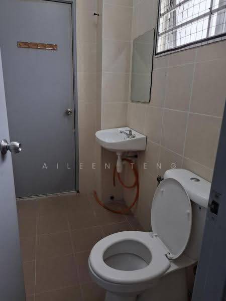 Rumah Berkembar untuk Disewa di Bandar Saujana Putra (Tanjong Duabelas) - Aileen Teng - Bathroom - PropertyGuru.com.my