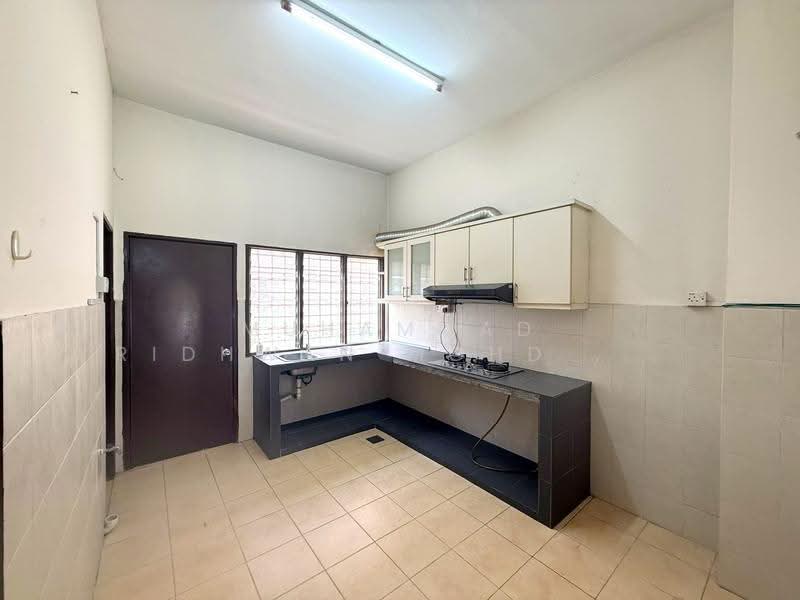 Rumah Teres 2-Tingkat untuk Dijual di Bandar Nusaputra (Puchong) - Muhammad Ridhwan Mohd Huzairi - Kitchen - PropertyGuru.com.my