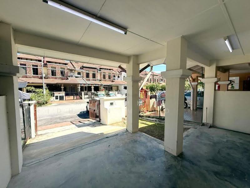 Rumah Teres 2-Tingkat untuk Dijual di Bandar Nusaputra (Puchong) - Muhammad Ridhwan Mohd Huzairi - Exterior - PropertyGuru.com.my