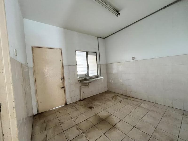 Rumah Teres 2-Tingkat untuk Dijual di Saujana Damansara (Damansara Damai) - Dave Tan - Kitchen - PropertyGuru.com.my