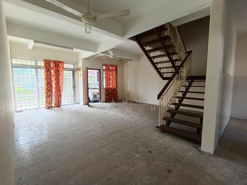Terraced House for Sale in Bandar Baru Salak Tinggi (Sepang) - Muhammad Ridhwan Mohd Huzairi - Living Room - PropertyGuru.com.my