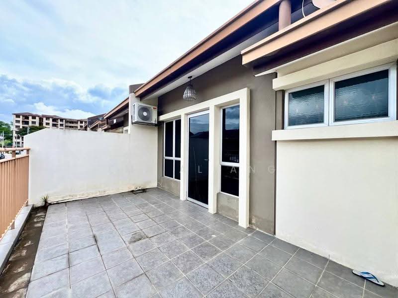 2-storey Terraced House for Sale in Serendah (Rawang) - EMA ALLANG - Exterior - PropertyGuru.com.my