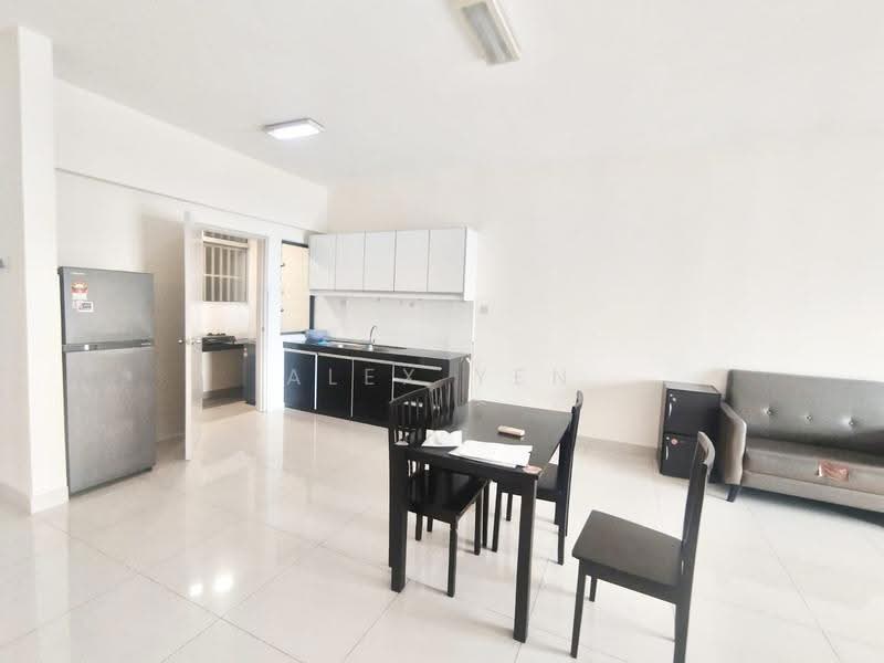 Kediaman Servis untuk Disewa di SetiaWalk - Alex Yen - Living Room - PropertyGuru.com.my