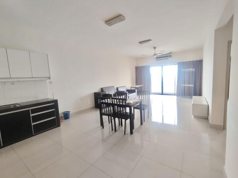 Kediaman Servis untuk Disewa di SetiaWalk - Alex Yen - Living Room - PropertyGuru.com.my