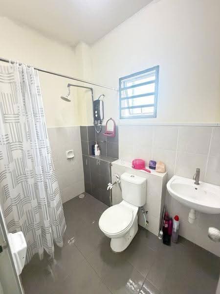 Rumah Kluster untuk Dijual di Alam Suria (Puncak Alam) - Zimir Shah - Bathroom - PropertyGuru.com.my