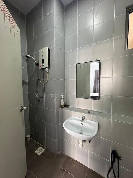 Kondominium untuk Disewa di Residensi Adelia - Syahirah Ismol - Bathroom - PropertyGuru.com.my