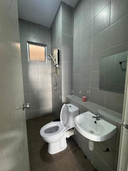 Kondominium untuk Disewa di Residensi Adelia - Syahirah Ismol - Bathroom - PropertyGuru.com.my