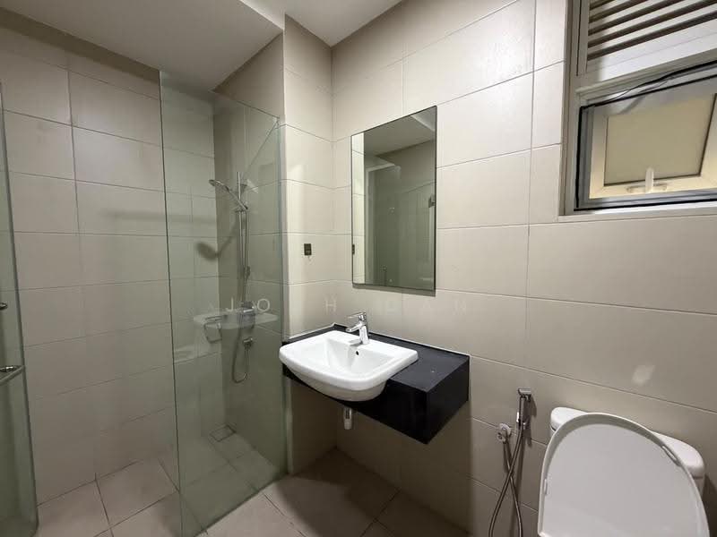 Kediaman Servis untuk Disewa di Met 1 Residences - Josh Gan - Bathroom - PropertyGuru.com.my