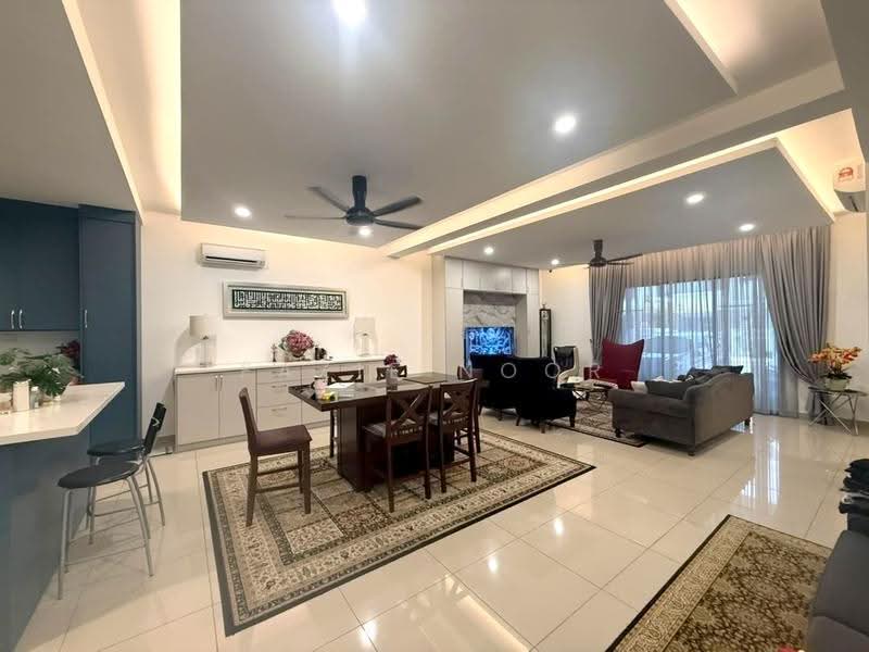 Rumah Teres 2-Tingkat untuk Dijual di Cyberjaya (Selangor) - Fazie Noor - Living Room - PropertyGuru.com.my