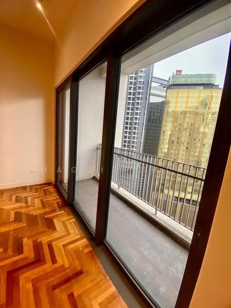 Kediaman Servis untuk Dijual di The Mews - Maggie Chin - Balcony - PropertyGuru.com.my