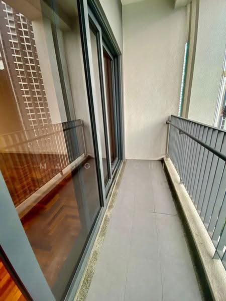 Kediaman Servis untuk Dijual di The Mews - Maggie Chin - Balcony - PropertyGuru.com.my