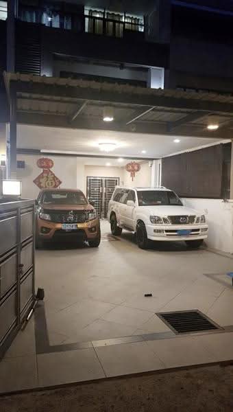 3-storey Terraced House for Sale in Kota Kinabalu (Sabah) - Steven Quek - Car Park - PropertyGuru.com.my