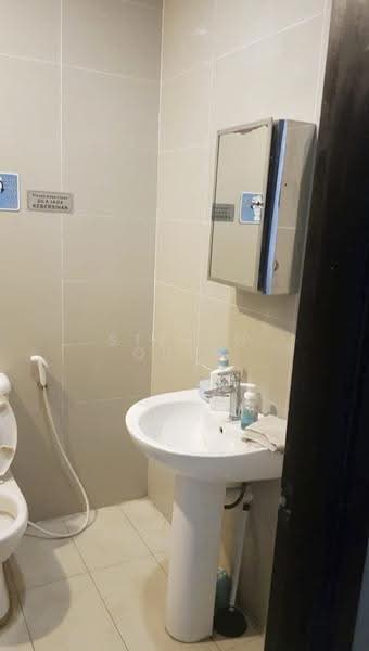 3-storey Terraced House for Sale in Kota Kinabalu (Sabah) - Steven Quek - Bathroom - PropertyGuru.com.my
