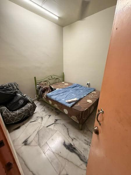 Rumah Teres untuk Dijual di Bandar Country Homes (Rawang) - Dave Tan - Bedroom - PropertyGuru.com.my