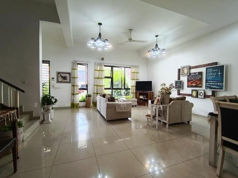 2-storey Terraced House for Sale in Semenyih (Selangor) - Muhammad Ridhwan Mohd Huzairi - Living Room - PropertyGuru.com.my