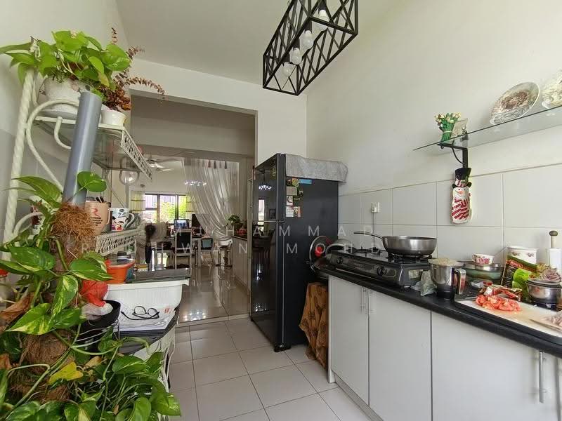2-storey Terraced House for Sale in Semenyih (Selangor) - Muhammad Ridhwan Mohd Huzairi - Kitchen - PropertyGuru.com.my