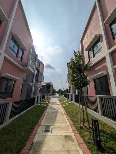 Rumah Teres 2-Tingkat untuk Disewa di Elmina (Shah Alam) - KC Cheah - Exterior - PropertyGuru.com.my