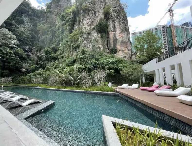Kondominium untuk Dijual di The Cove Hillside Residence - Justine Chin - Pool - PropertyGuru.com.my
