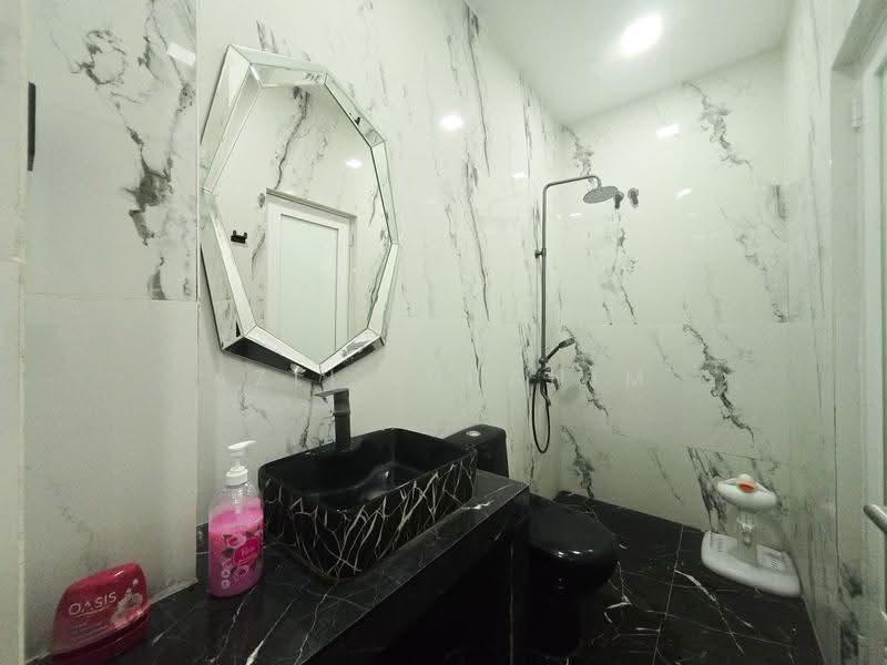 2-storey Terraced House for Sale in Taman Setiawangsa (Setiawangsa) - Azli Ibrahim - Bathroom - PropertyGuru.com.my