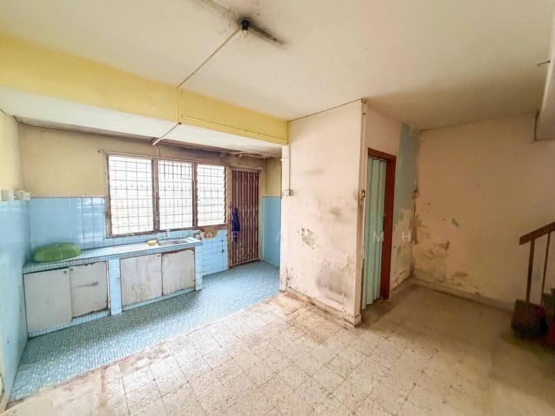 2-storey Terraced House for Sale in Taman Bukit Anggerik (Cheras) - Norafian SMH - Kitchen - PropertyGuru.com.my