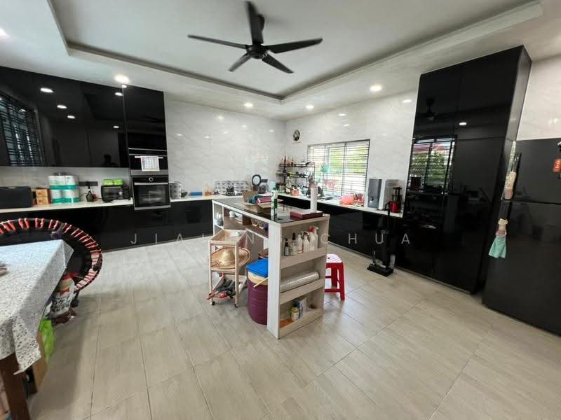 2-storey Terraced House for Sale in Taman Lagenda Putra (Kulai) - Jialing Chua - Kitchen - PropertyGuru.com.my