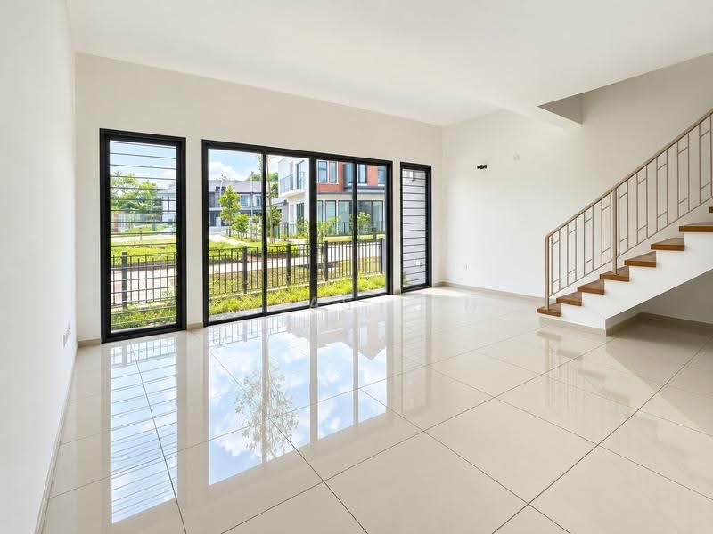 Rumah Teres untuk Dijual di Elmina (Shah Alam) - Lucas Loh - Living Room - PropertyGuru.com.my