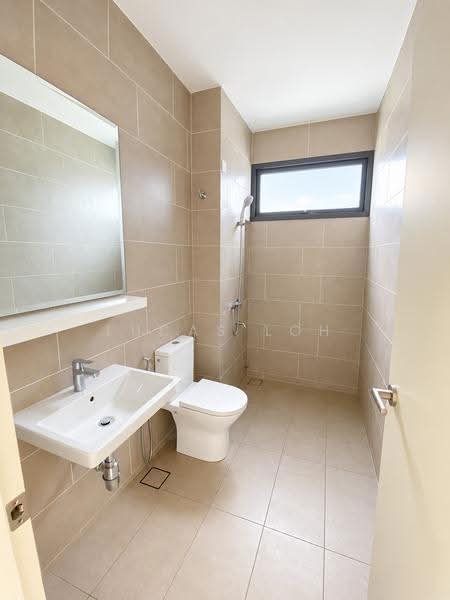 Rumah Teres untuk Dijual di Elmina (Shah Alam) - Lucas Loh - Bathroom - PropertyGuru.com.my