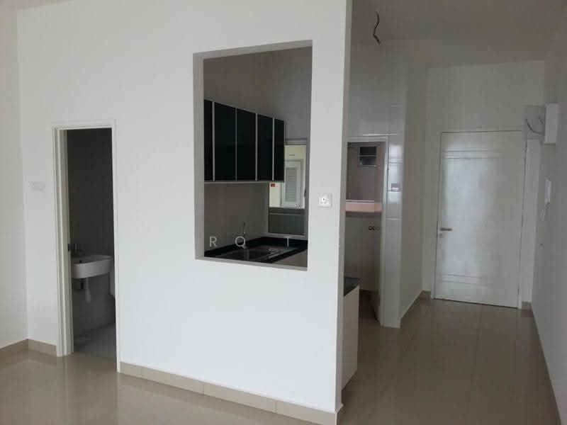 Apartment for Sale at Nusa Heights (Nusa Puncak) - RQ Tee - Kitchen - PropertyGuru.com.my
