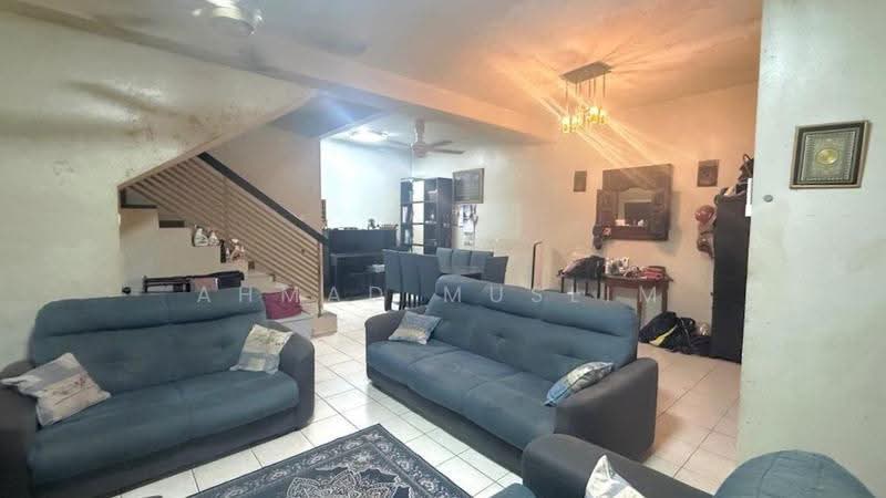 2-storey Terraced House for Sale in Bandar Putra Permai (Seri Kembangan) - Ahmad Muslim - PropertyGuru.com.my